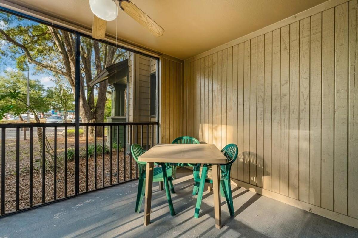Budget Friendly Sleeps 8 Discounts Available Tampa Exterior photo