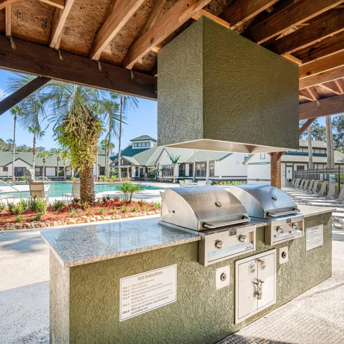 Budget Friendly Sleeps 8 Discounts Available Tampa Exterior photo